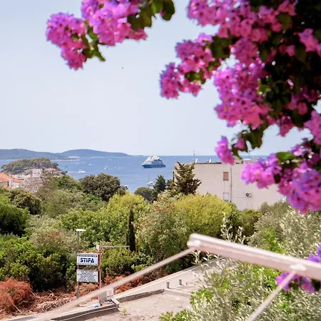 Kai - Zf Hvar Χβαρ