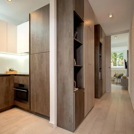 Kai - Zf Hvar Χβαρ