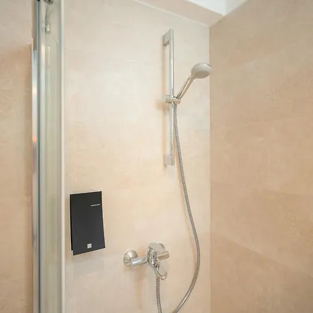 Kai - Zf Hvar Χβαρ