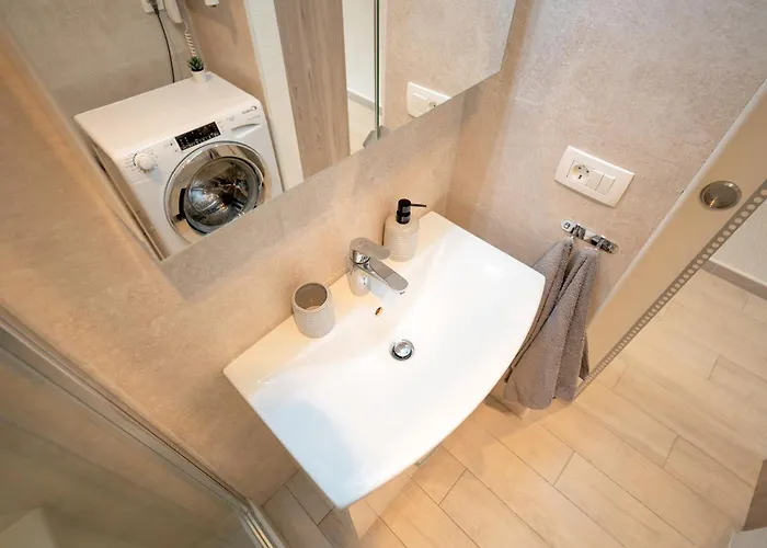 Kai - Zf Hvar * 赫瓦尔